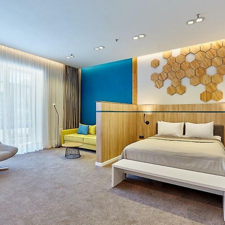Aqua-Minsk Hotel Plus 外观 照片