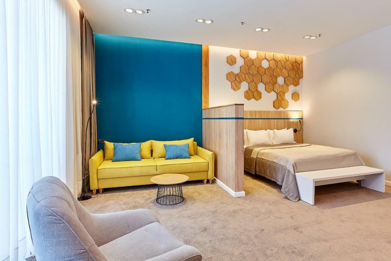 Aqua-Minsk Hotel Plus 外观 照片